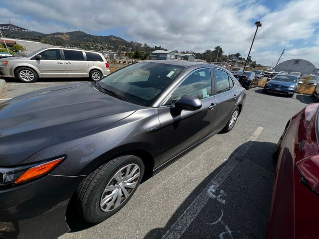 2019 Toyota Camry Hybrid LE