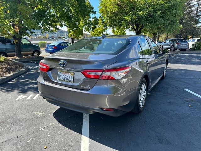 2019 Toyota Camry Hybrid LE