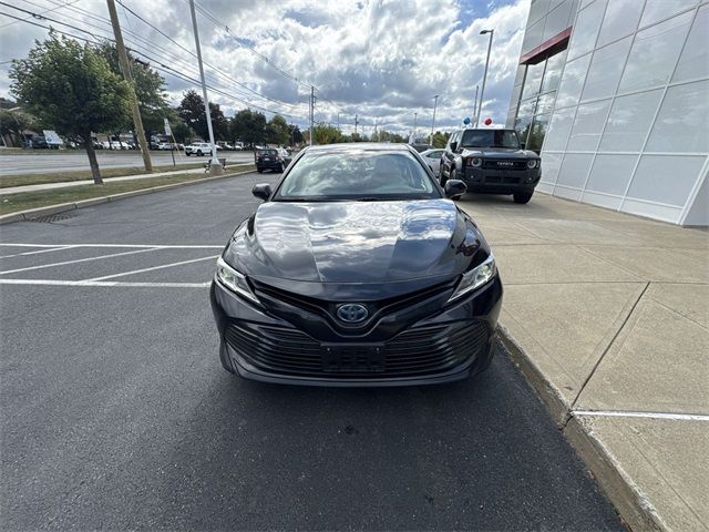 2019 Toyota Camry Hybrid LE