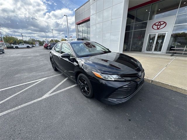 2019 Toyota Camry Hybrid LE