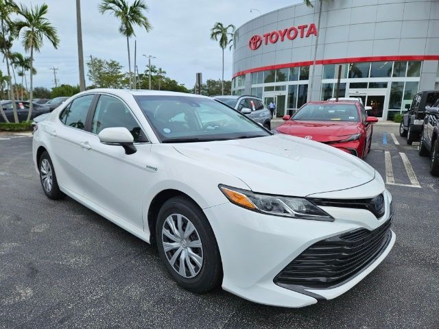 2019 Toyota Camry Hybrid LE