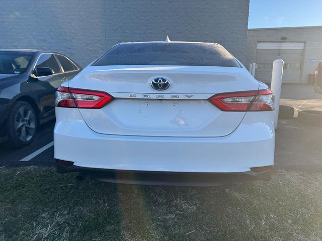 2019 Toyota Camry Hybrid LE