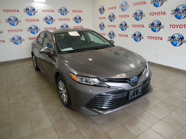 2019 Toyota Camry Hybrid LE