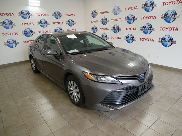 2019 Toyota Camry Hybrid LE