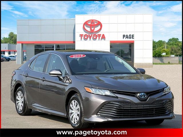 2019 Toyota Camry Hybrid LE