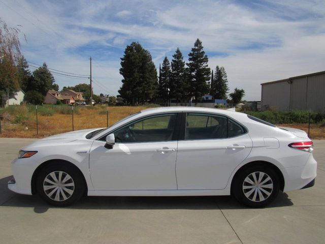 2019 Toyota Camry Hybrid LE