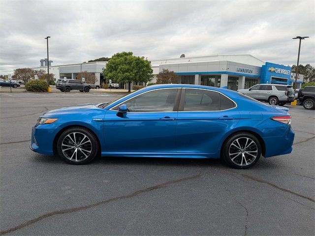 2019 Toyota Camry Hybrid SE