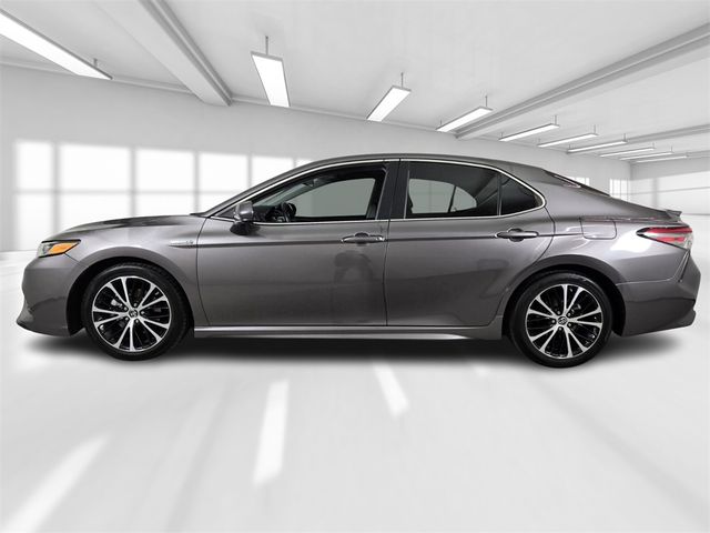 2019 Toyota Camry Hybrid SE