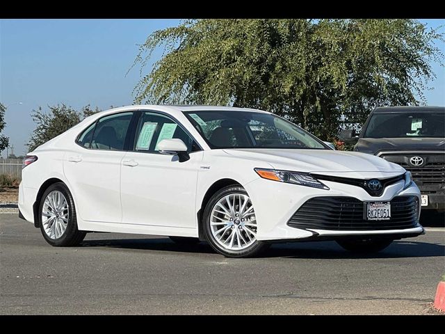 2019 Toyota Camry Hybrid XLE