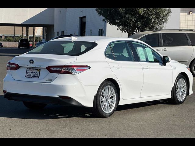 2019 Toyota Camry Hybrid XLE