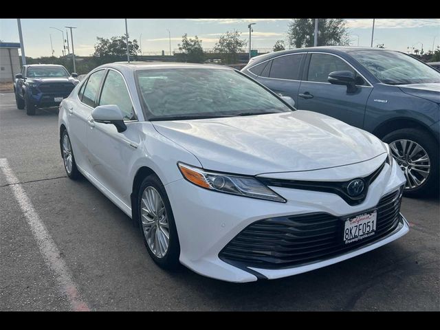 2019 Toyota Camry Hybrid XLE