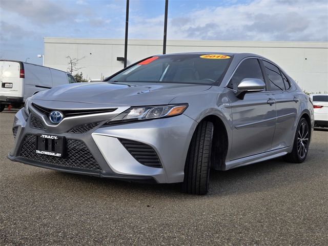 2019 Toyota Camry Hybrid SE