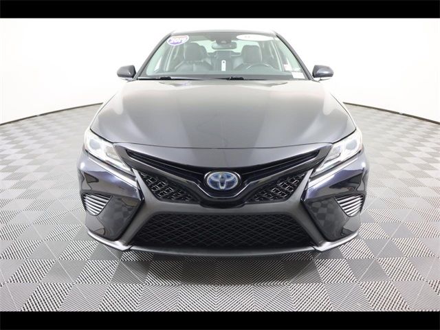 2019 Toyota Camry Hybrid SE