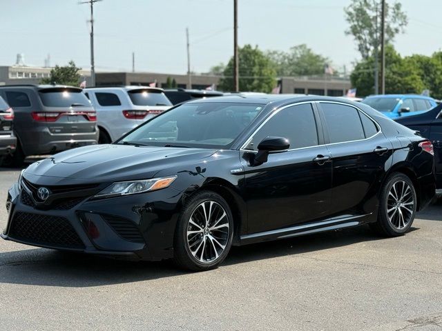 2019 Toyota Camry Hybrid SE