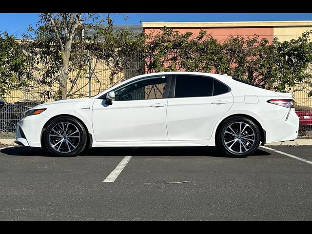 2019 Toyota Camry Hybrid SE