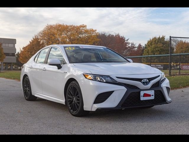 2019 Toyota Camry Hybrid SE