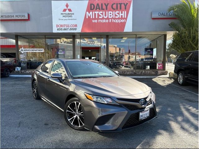 2019 Toyota Camry Hybrid SE