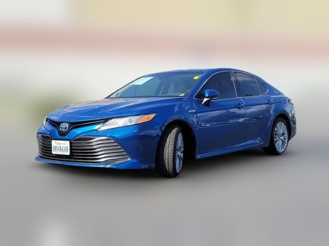 2019 Toyota Camry Hybrid XLE