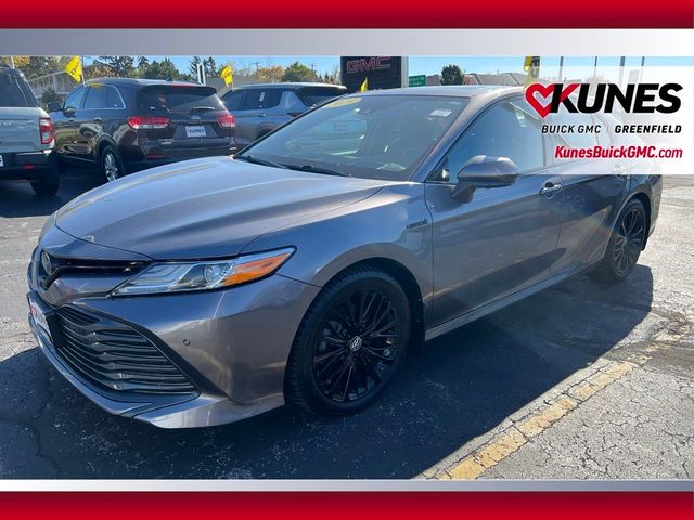 2019 Toyota Camry Hybrid XLE