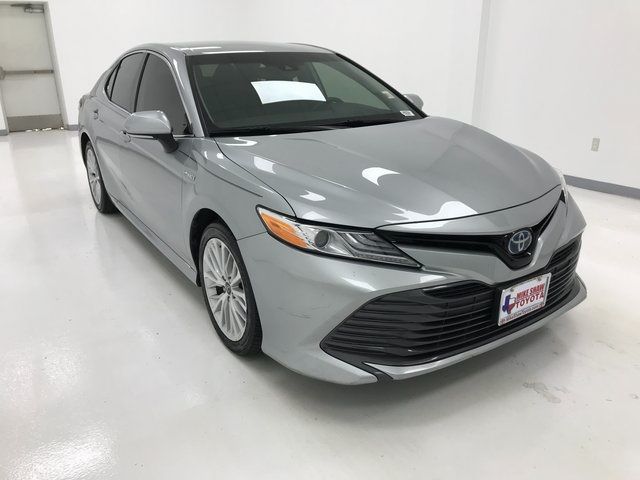 2019 Toyota Camry Hybrid XLE