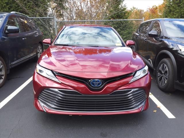 2019 Toyota Camry Hybrid XLE