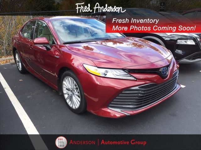 2019 Toyota Camry Hybrid XLE