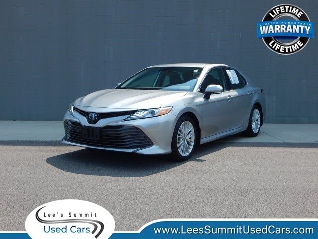 2019 Toyota Camry Hybrid XLE