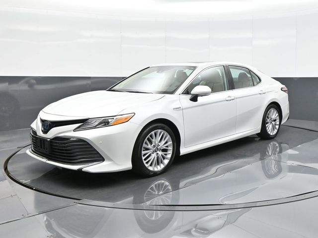 2019 Toyota Camry Hybrid XLE