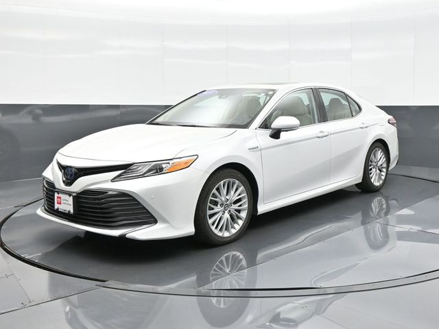 2019 Toyota Camry Hybrid XLE