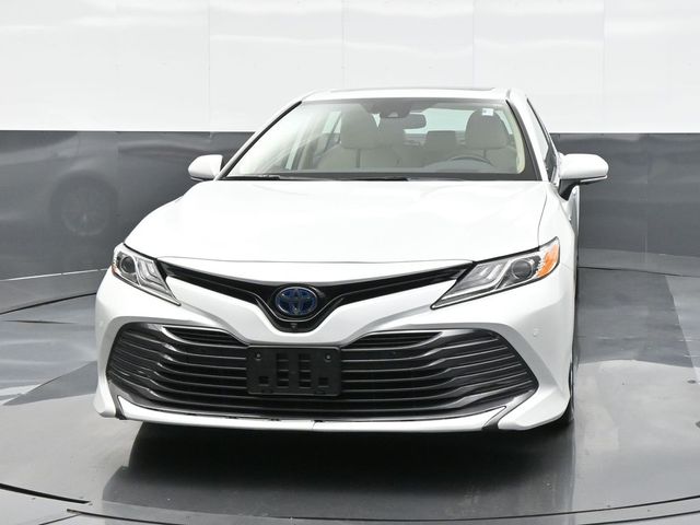 2019 Toyota Camry Hybrid XLE