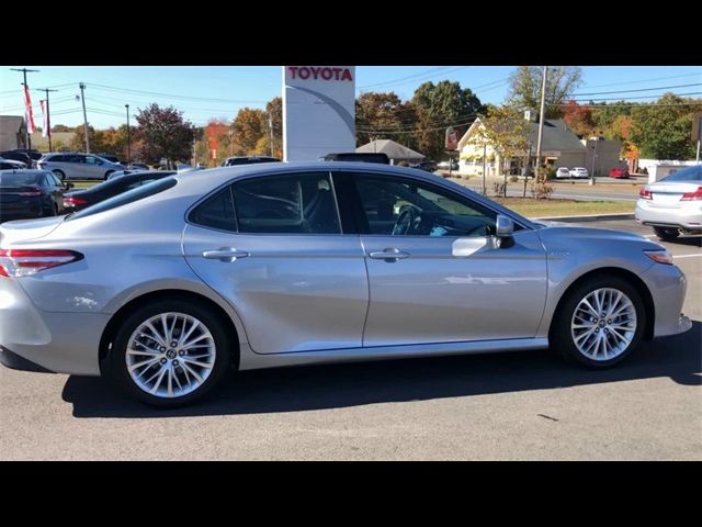 2019 Toyota Camry Hybrid XLE