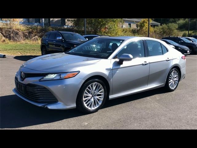 2019 Toyota Camry Hybrid XLE