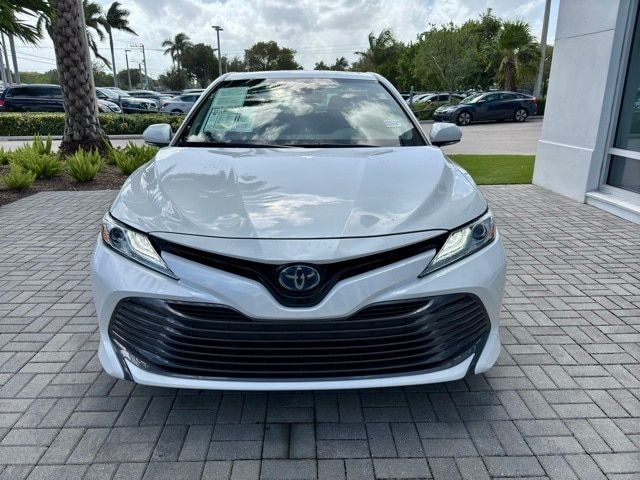 2019 Toyota Camry Hybrid XLE