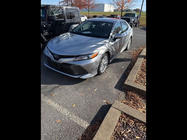 2019 Toyota Camry Hybrid XLE