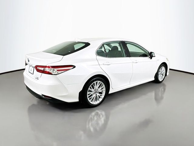 2019 Toyota Camry Hybrid XLE