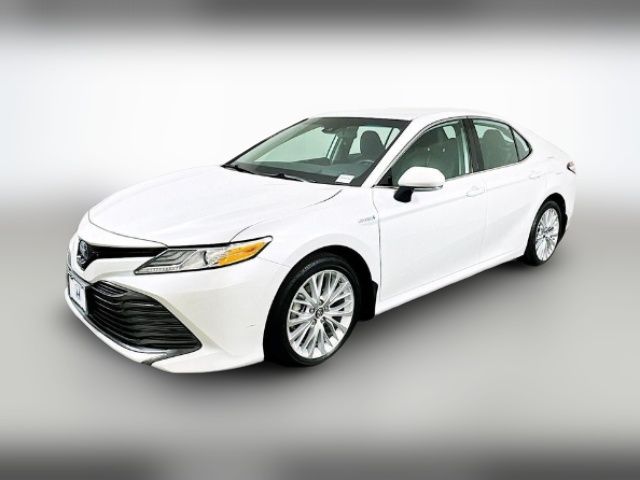 2019 Toyota Camry Hybrid XLE