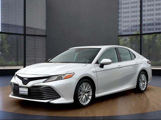 2019 Toyota Camry Hybrid XLE