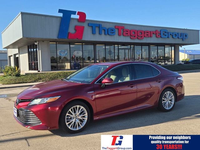 2019 Toyota Camry Hybrid XLE