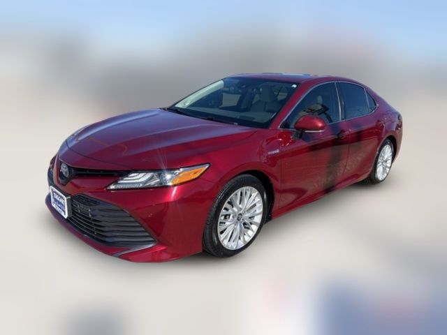 2019 Toyota Camry Hybrid XLE