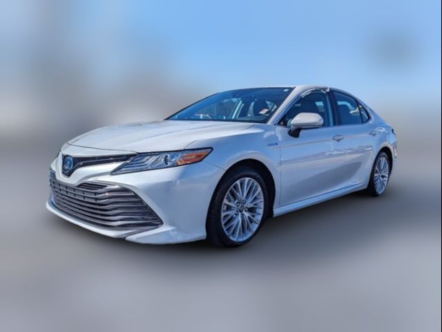 2019 Toyota Camry Hybrid XLE