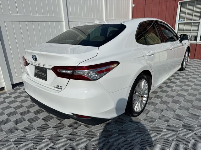 2019 Toyota Camry Hybrid LE