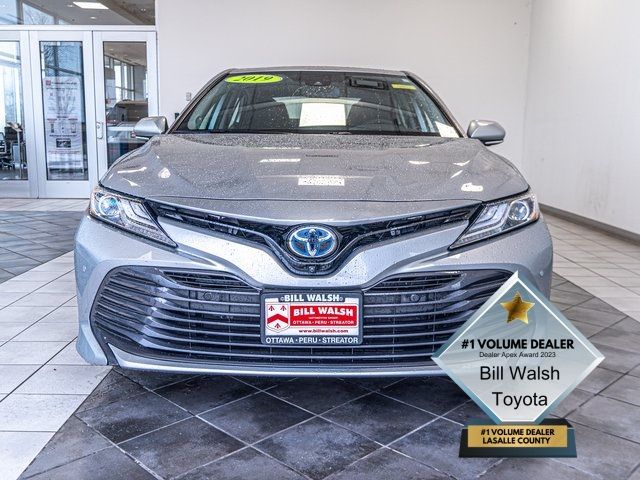 2019 Toyota Camry Hybrid XLE