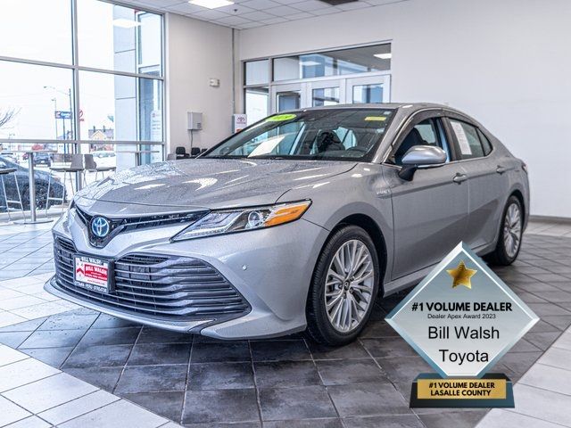 2019 Toyota Camry Hybrid XLE