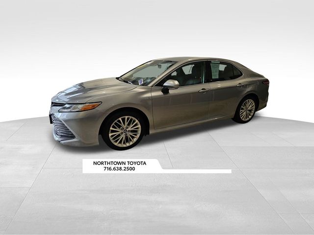 2019 Toyota Camry Hybrid XLE