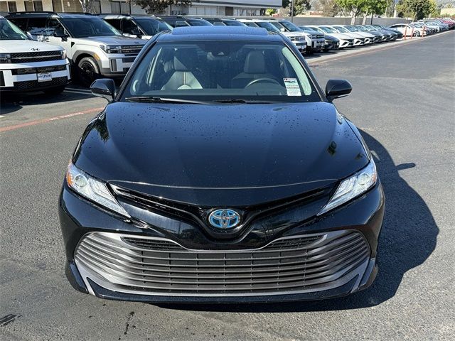 2019 Toyota Camry Hybrid XLE