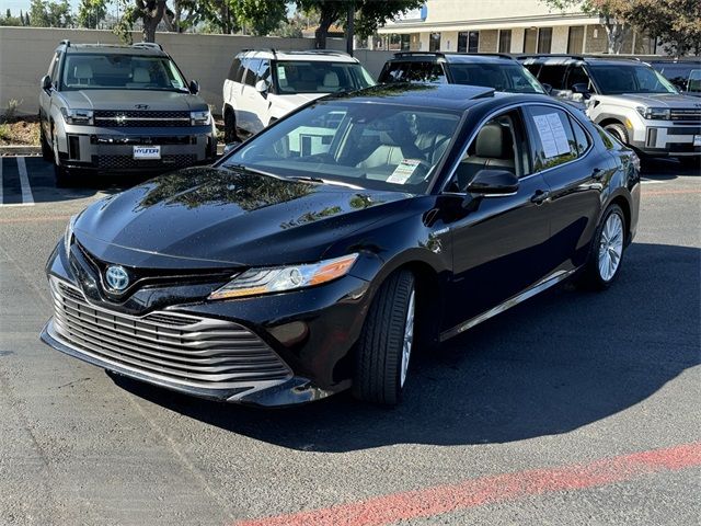 2019 Toyota Camry Hybrid XLE