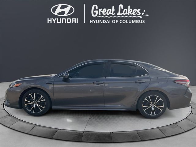 2019 Toyota Camry Hybrid XLE