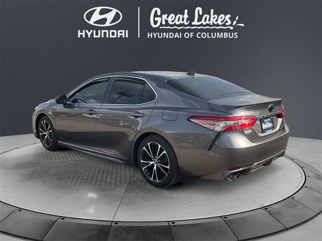 2019 Toyota Camry Hybrid XLE