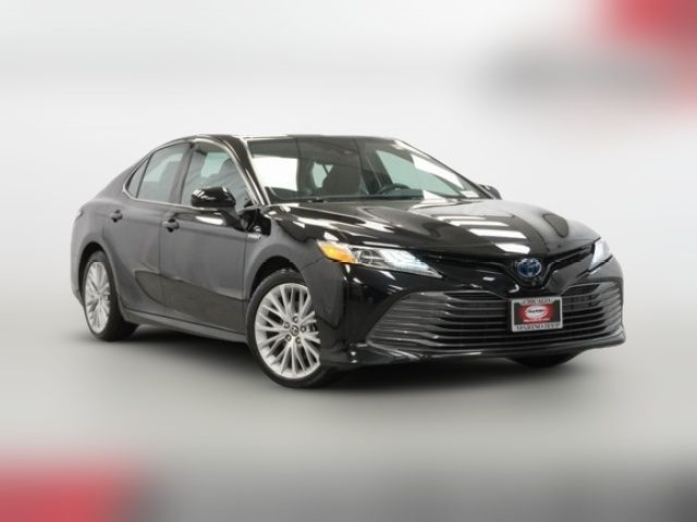 2019 Toyota Camry Hybrid XLE