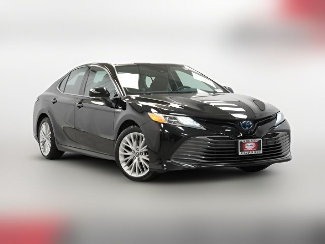 2019 Toyota Camry Hybrid XLE